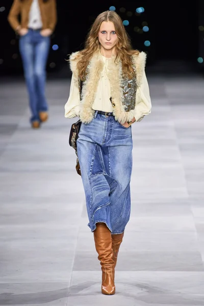 Look 29